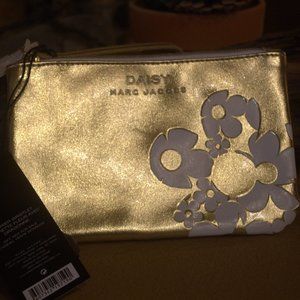 Marc Jacobs Daisy Wristlet